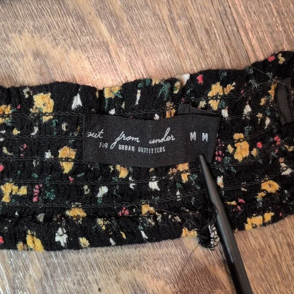 Urban Outfitters Floral Crop Top - Picture 6 of 6